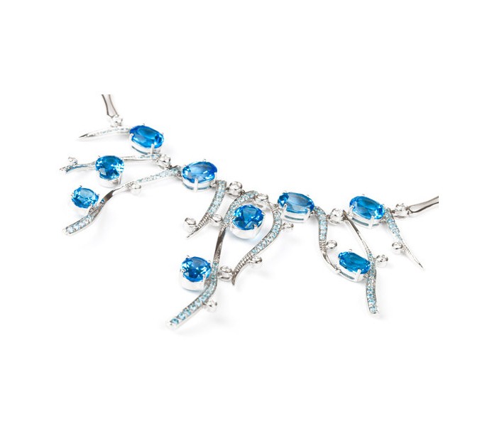Necklace with beautiful blue Sapphires